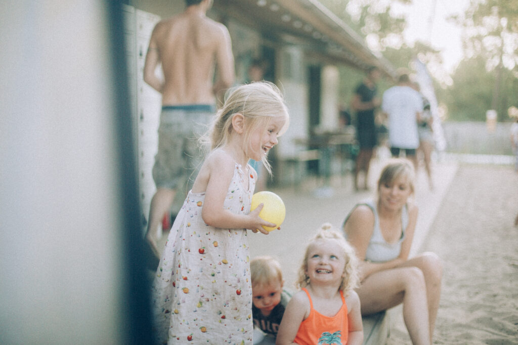 surfvakantie eenoudergezinnen met toddlers
