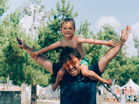 surfvakantie eenoudergezinnen met toddlers